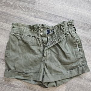 Hollister Army green size 9 ultra high waisted mom short